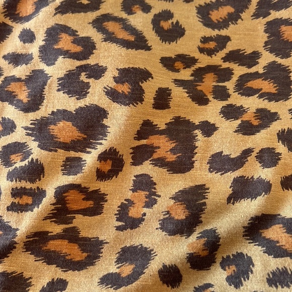 Maurice’s cheetahs top size large with tags - Picture 3 of 7